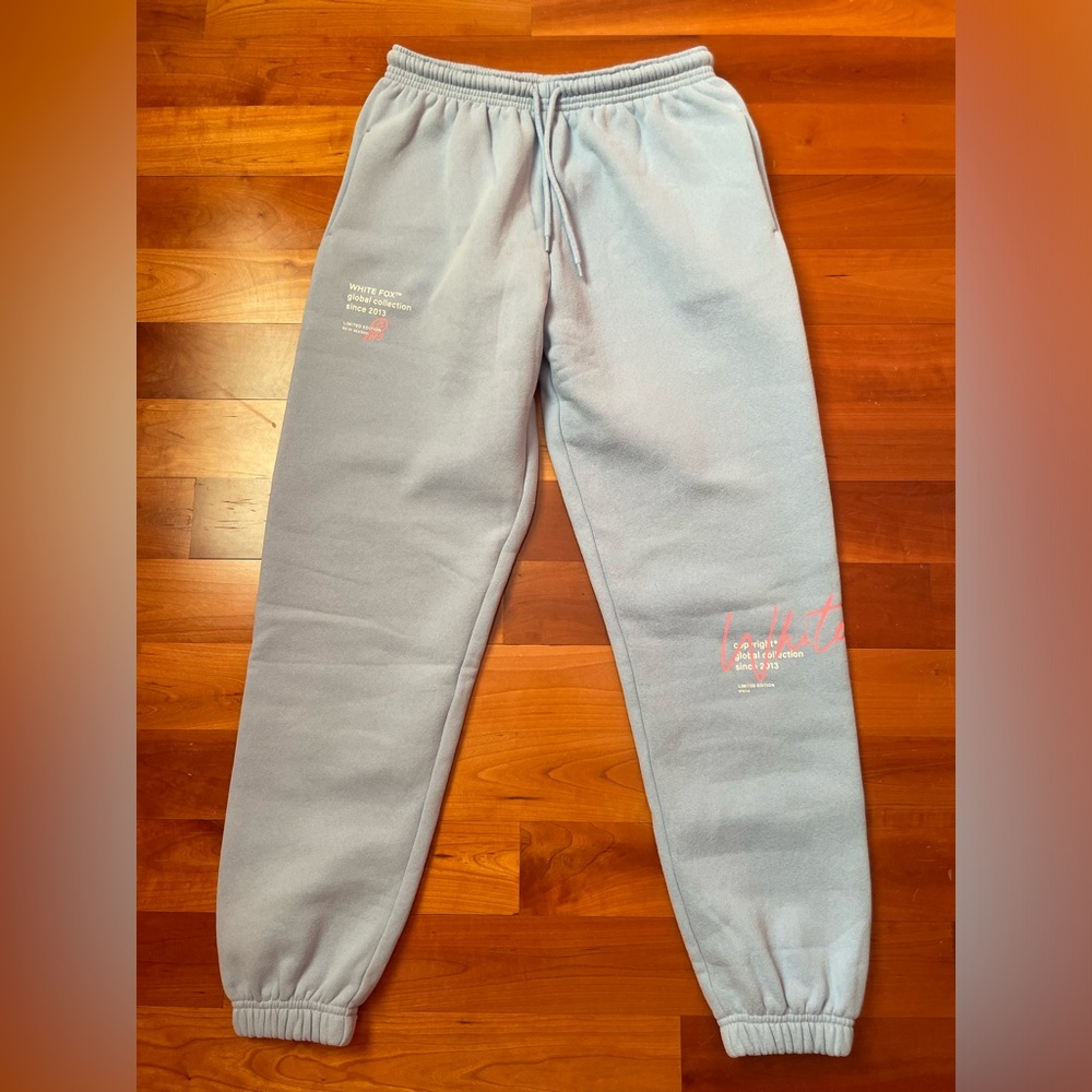 White Fox Baby Blue sweatpants in size S.